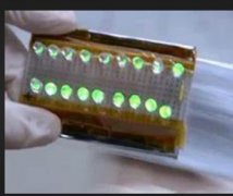 我国科学家发明微型的摩沐鸣2官网擦生电纳米发电机